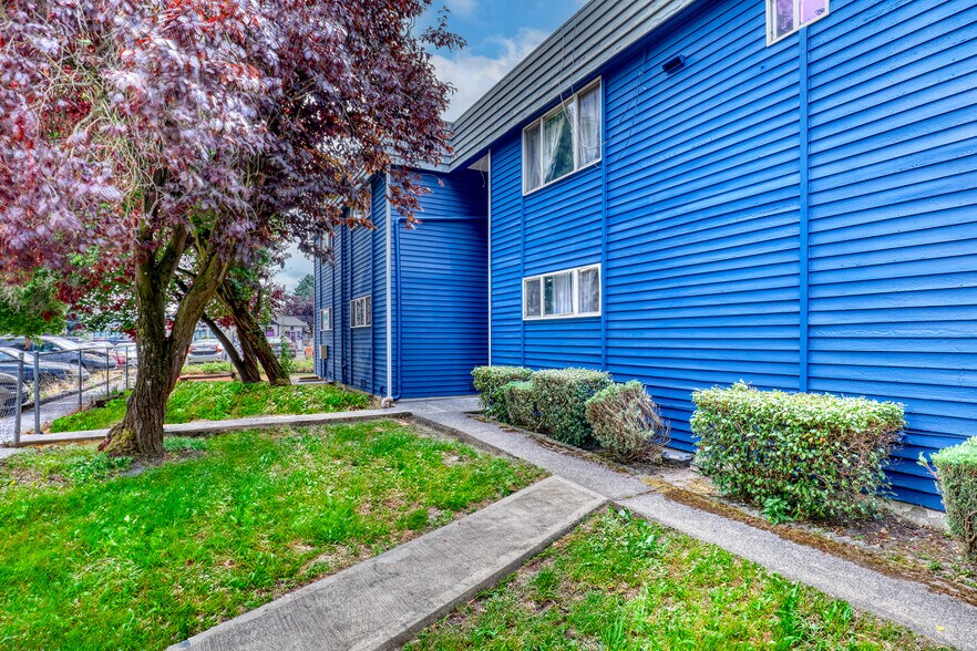 More Photos Of 720 Washington Ave N, Kent Apartments For Sale