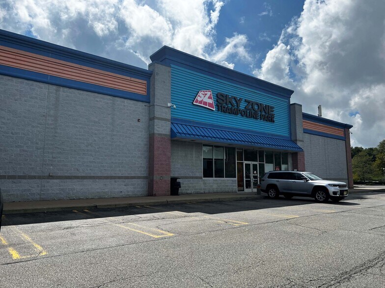 Primary Photo Of 61 International Dr S, Budd Lake Storefront For Lease