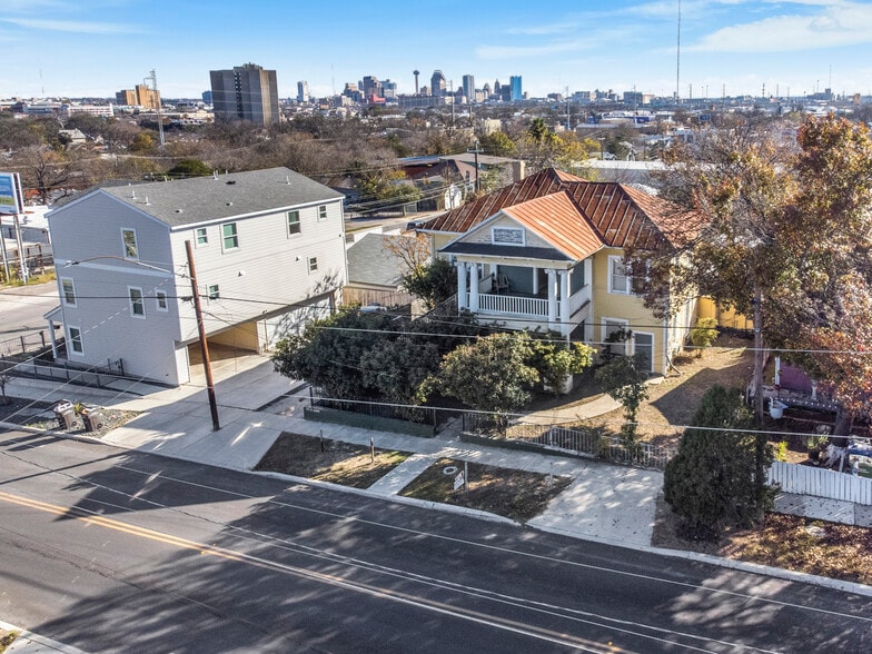 More Photos Of 1110 W Ashby Pl, San Antonio Apartments For Sale