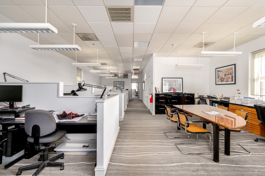 More Photos Of 209 Main St, Annapolis Office For Sale