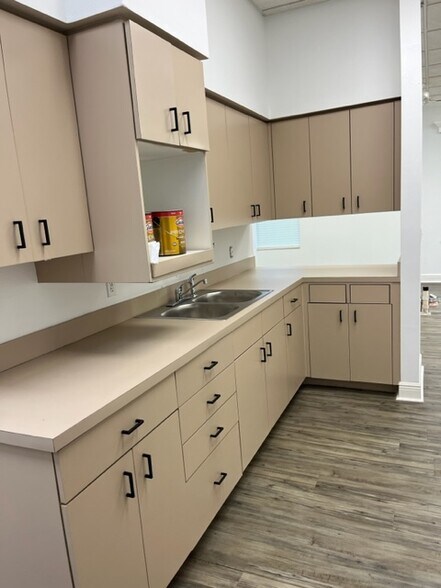 More Photos Of 3635 Bonita Beach Rd, Bonita Springs Medical For Sale