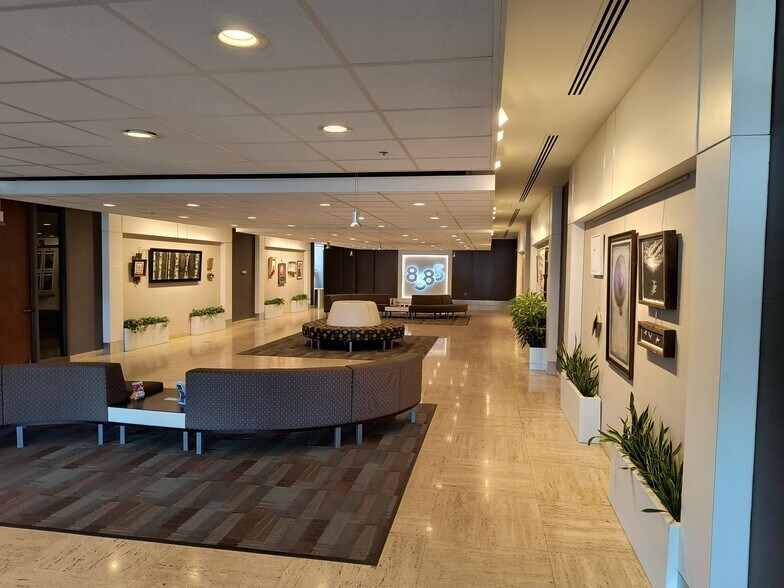 More Photos Of 8585 Broadway, Merrillville Office For Lease