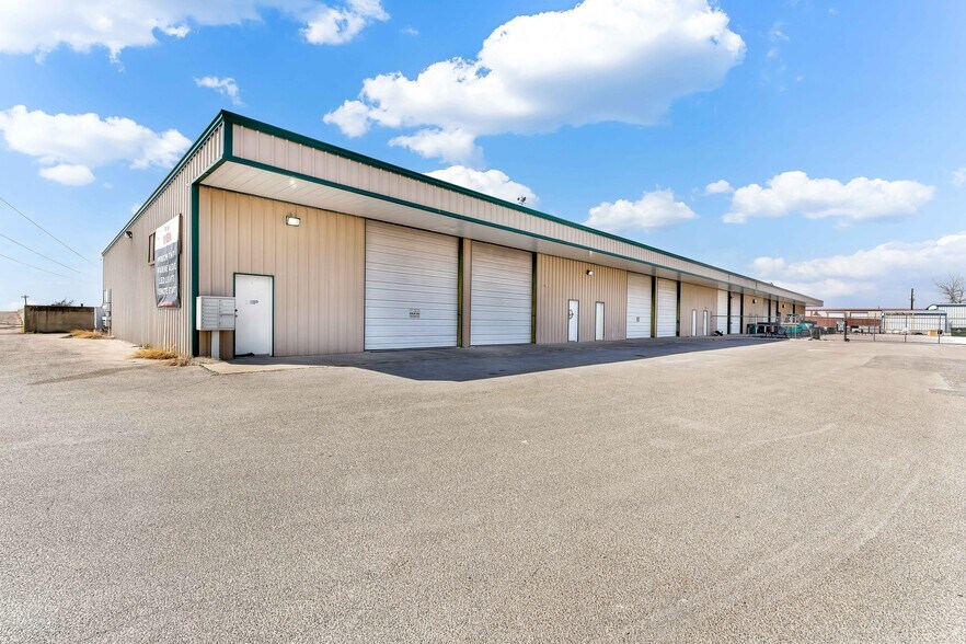 More Photos Of 125 M and M Ranch Rd, Granbury Warehouse For Lease