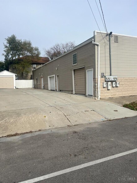 More Photos Of 8201-8207 Vine St, Cincinnati Storefront For Sale