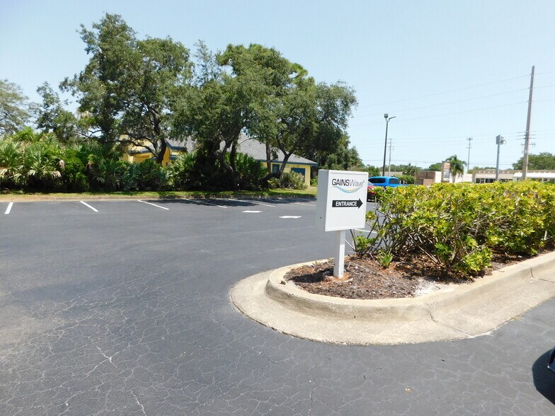 More Photos Of 21 Suntree Pl, Melbourne Medical For Lease