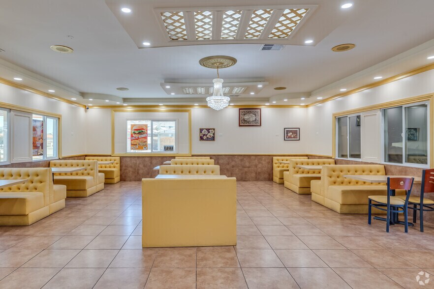 More Photos Of 7830 N 19th Ave, Phoenix Restaurant For Sale