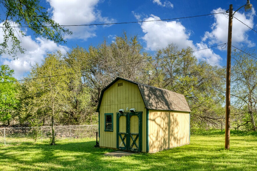 More Photos Of 4228 Hwy 377, Granbury Land For Sale