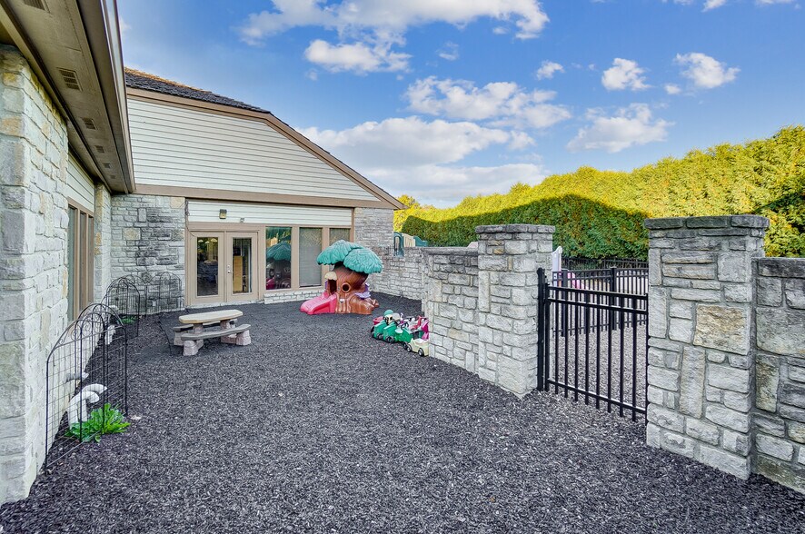 More Photos Of 5900-5920 Cromdale Dr, Dublin Daycare Center For Sale