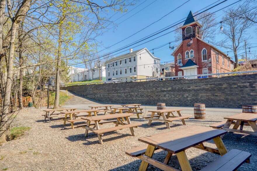 More Photos Of 201 Water St, Catskill Winery Vineyard For Sale