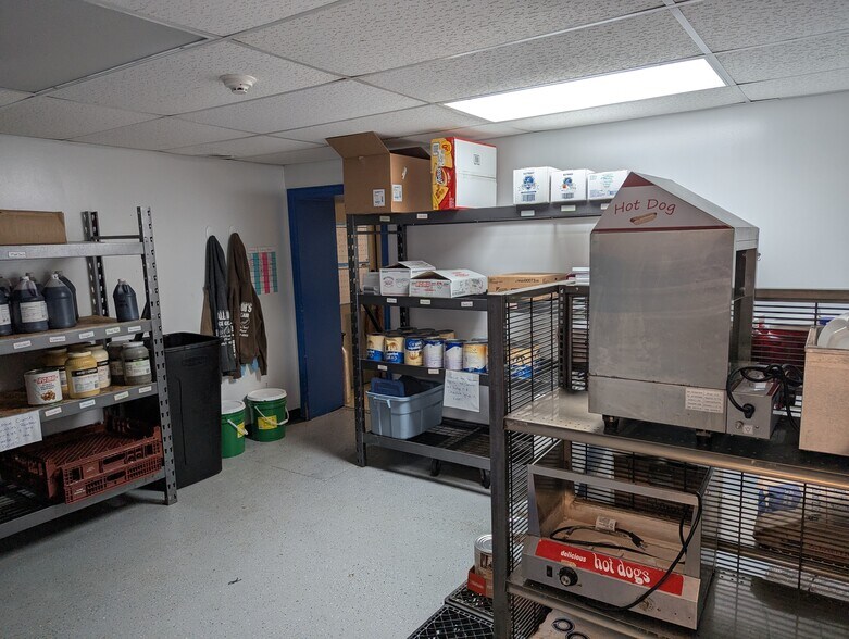 More Photos Of 1221 S Laramie, Peoria Freestanding For Sale