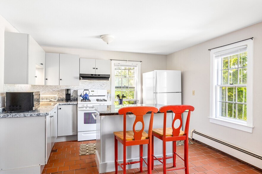 More Photos Of 557 Center Rd, New Shoreham Apartments For Sale