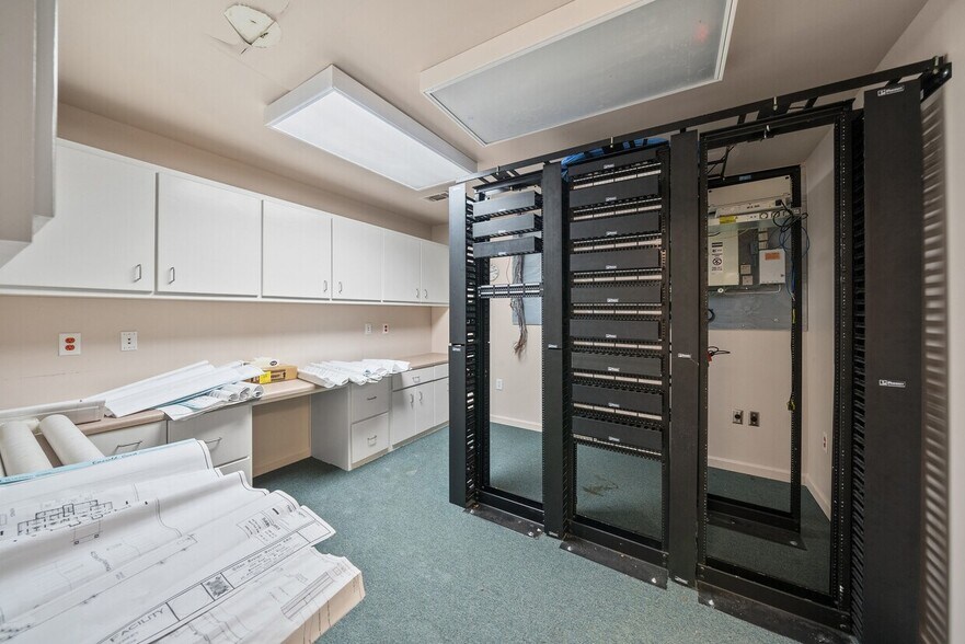 More Photos Of 230 N Tyndall Pky, Panama City Office For Lease