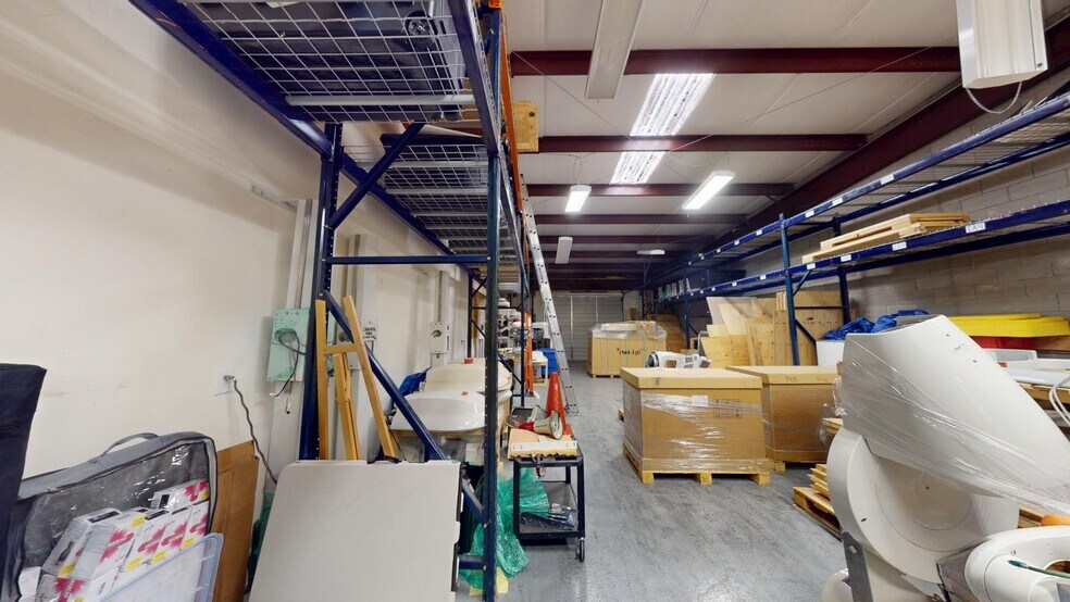 More Photos Of 2001 Windy Ter, Cedar Park Light Distribution For Sale