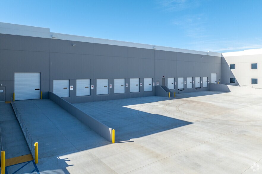 More Photos Of 4790 Troy Ct, Jurupa Valley Manufacturing For Sale