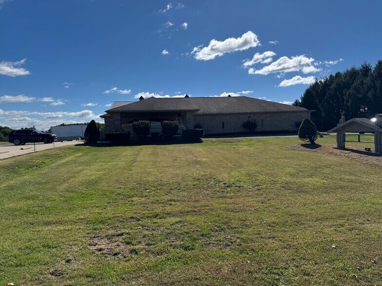 More Photos Of 1046 Ekastown Rd, Saxonburg Office Residential For Lease