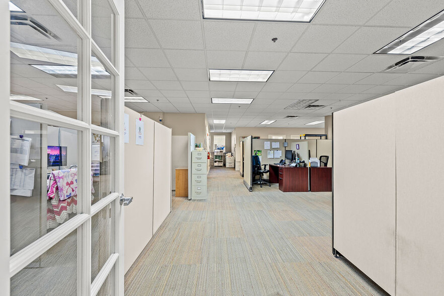 More Photos Of 1555 Indian River Blvd, Vero Beach Medical For Lease