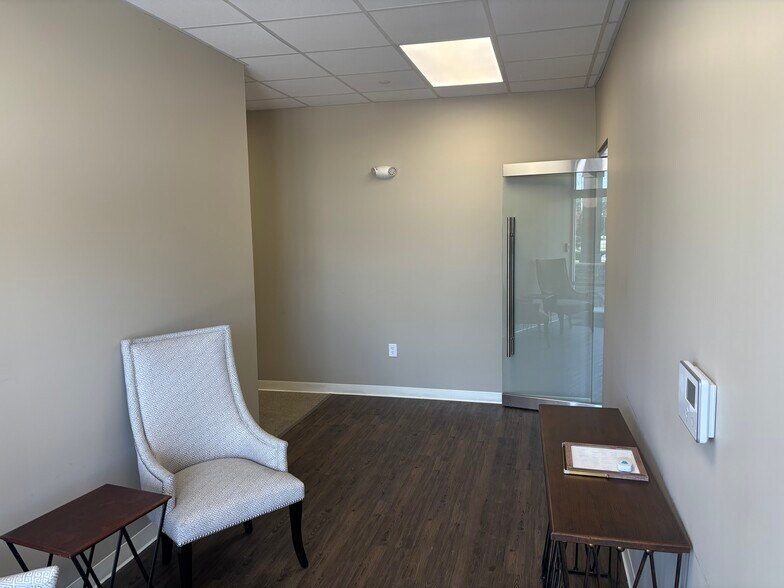 More Photos Of 6225 Greenlee St, Arlington Office For Lease