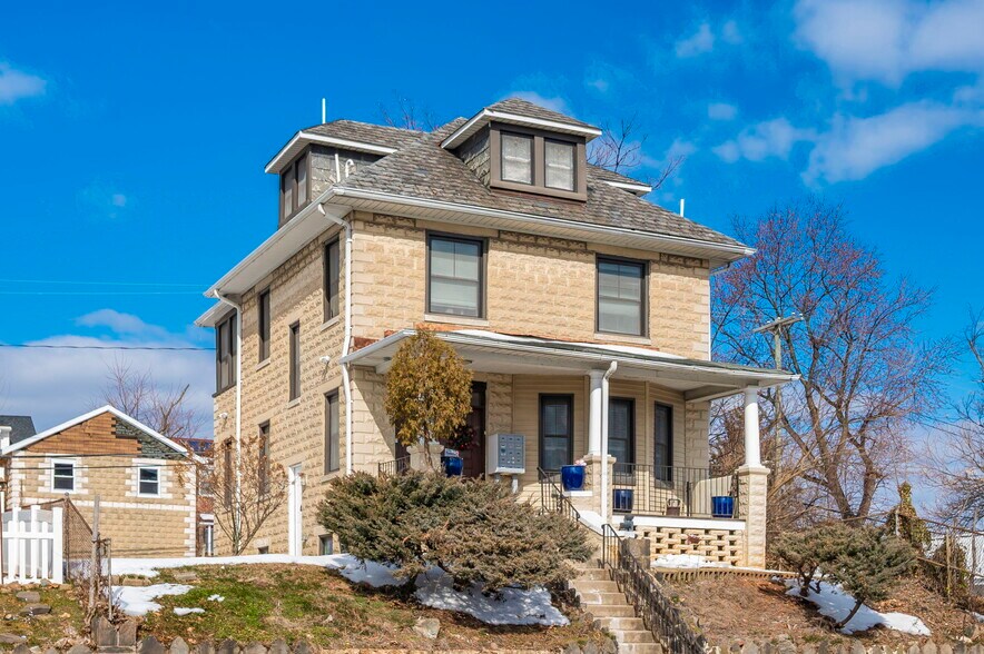 More Photos Of 4920 Belair Rd, Baltimore Office For Sale