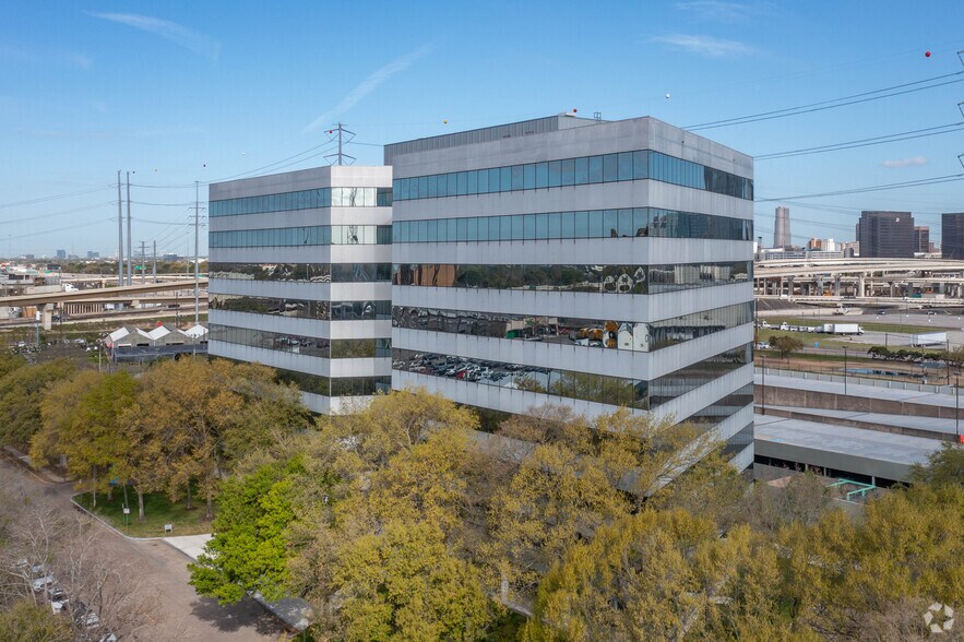 Primary Photo Of 4888 Loop Central Dr, Houston Office For Lease