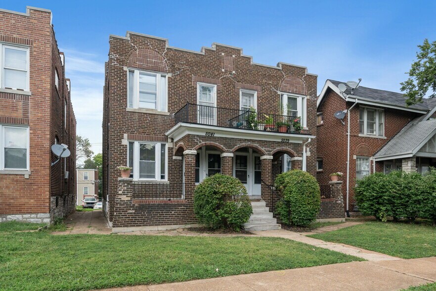 More Photos Of 5039-5041 Chippewa St, Saint Louis Multifamily For Sale
