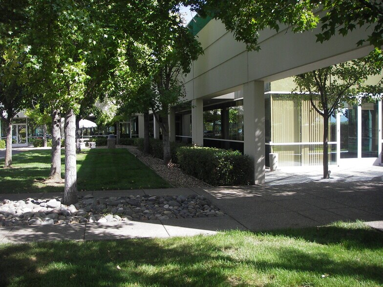More Photos Of 3333 Vaca Valley Pky, Vacaville Research And Development For Lease