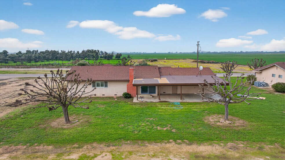 More Photos Of 23388 Road 180, Lindsay Land For Sale