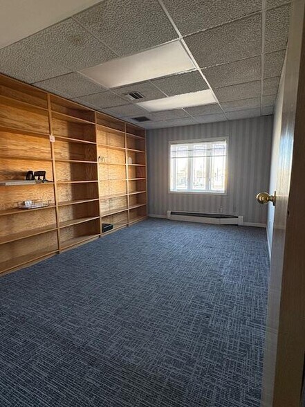 More Photos Of 128 Front St, Mineola Office For Lease