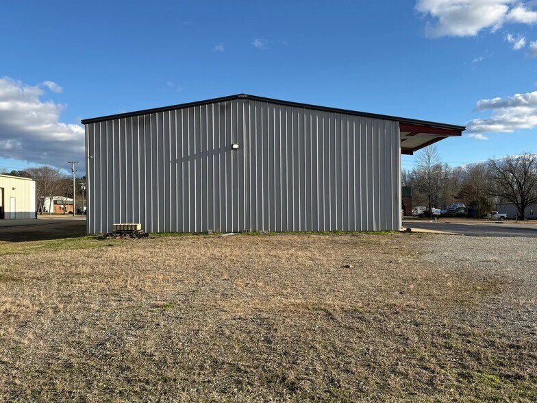 More Photos Of 93 Miller Dr, Jackson Warehouse For Sale