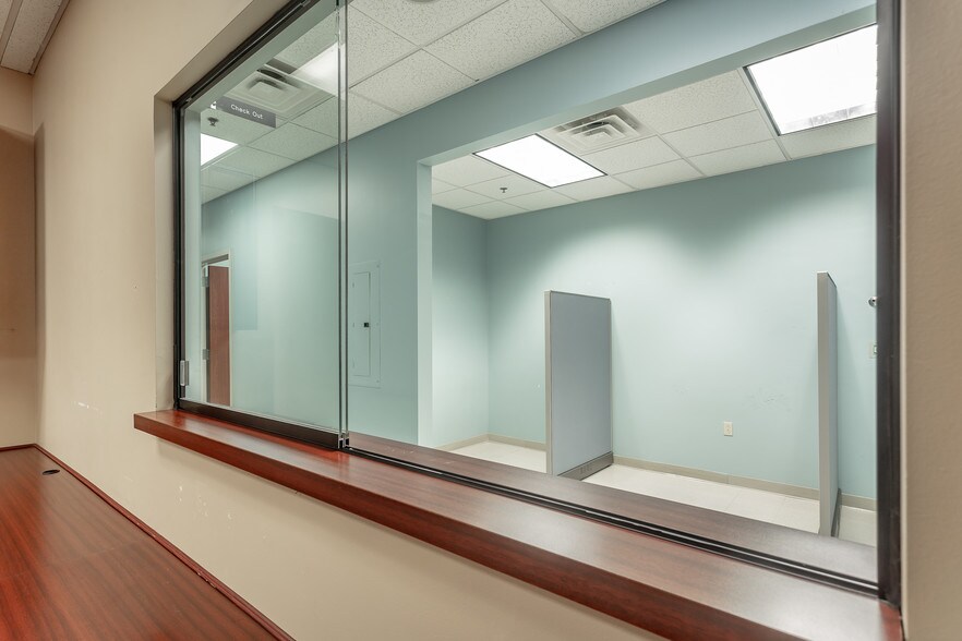 More Photos Of 2253 Chambliss Ave, Cleveland Medical For Lease