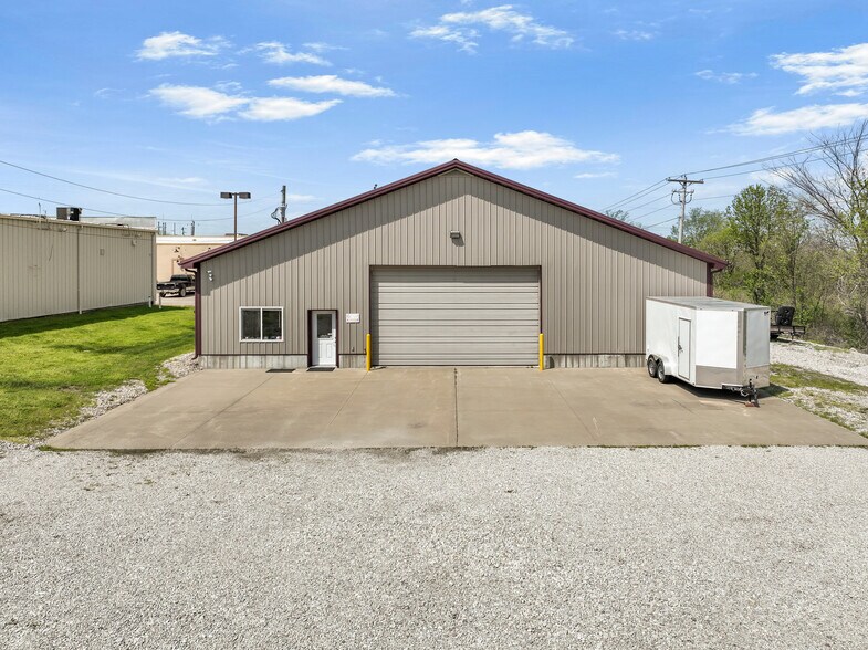 More Photos Of 1010 W Buchanan St, California Freestanding For Sale