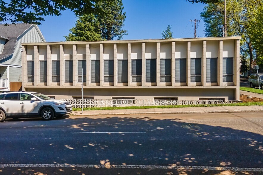 Primary Photo Of 835 SE 17th Ave, Portland Office For Sale