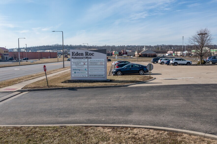 More Photos Of 860 NW Washington Blvd, Hamilton Medical For Sale