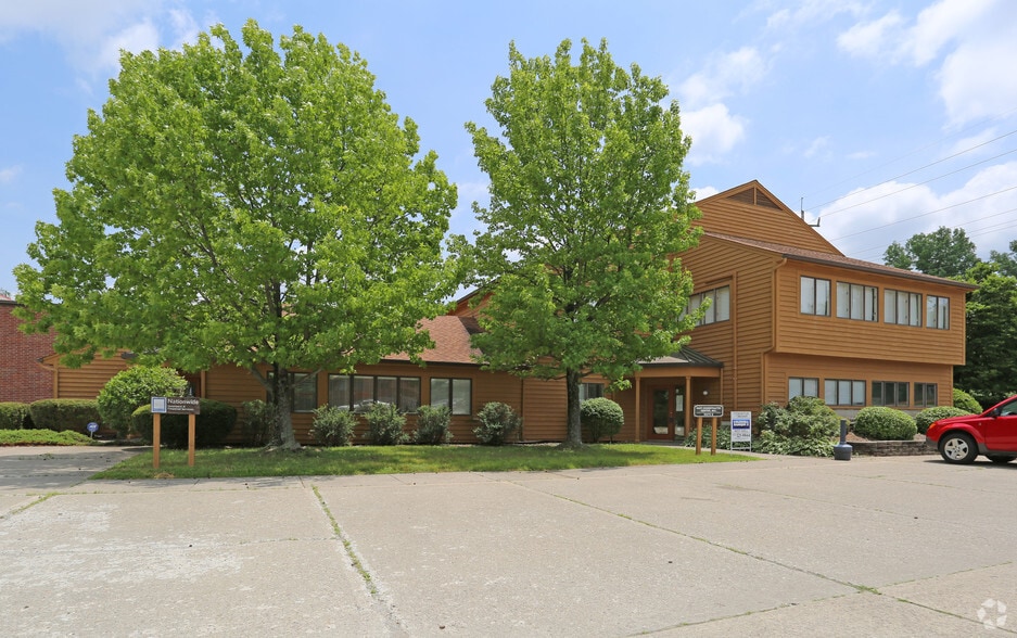 More Photos Of 1010 Ohio Pike, Cincinnati Medical For Lease