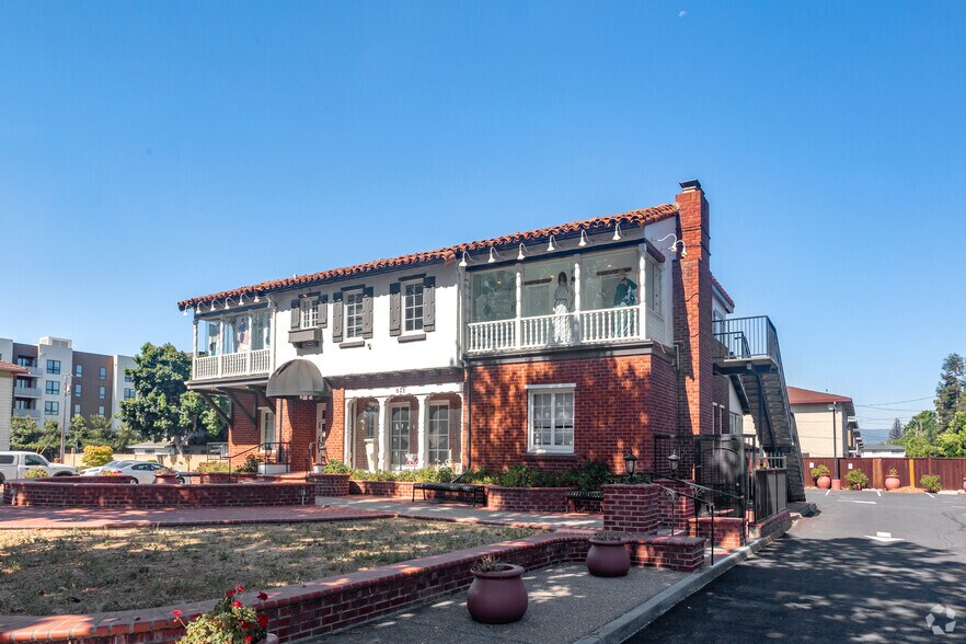 More Photos Of 831 S Winchester Blvd, San Jose Storefront For Lease