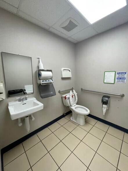 More Photos Of 101 Broadway, Brooklyn Office For Lease