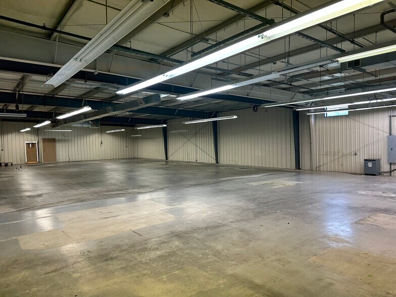 More Photos Of 1980 S West Blvd, Vineland Manufacturing For Lease