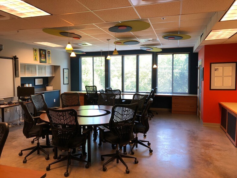More Photos Of 605 W Main St, Carrboro Medical For Sale