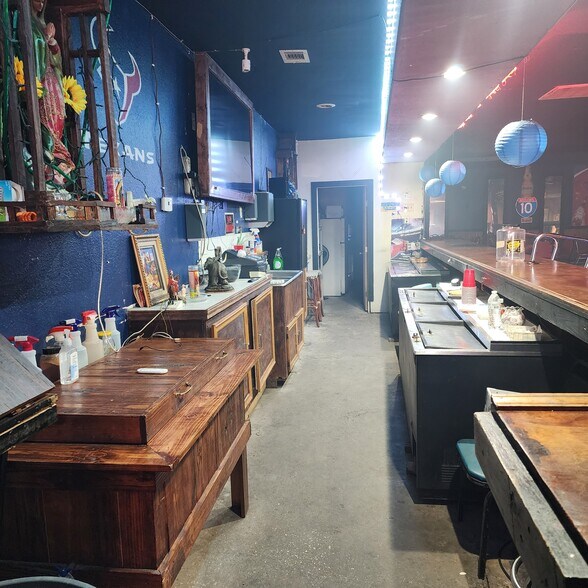 More Photos Of 12774 Market Street Rd, Houston General Retail For Sale