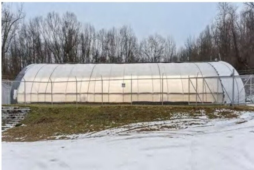 More Photos Of 1900 W Main St, Ionia Warehouse For Sale