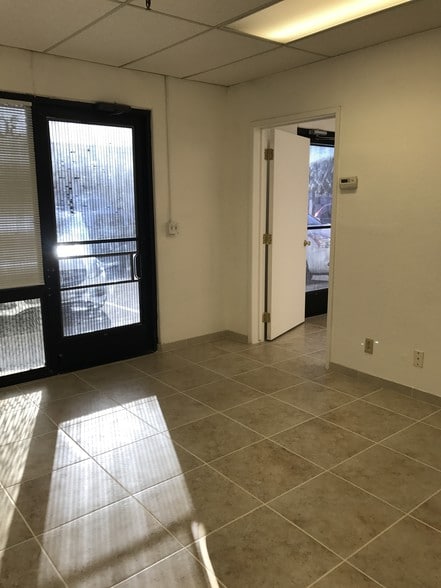 More Photos Of 4740 E 2nd St, Benicia Light Manufacturing For Lease