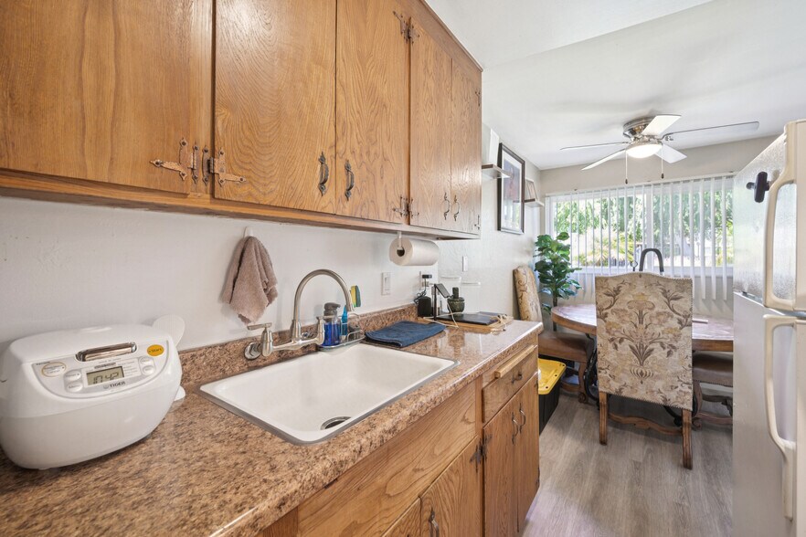 More Photos Of 550 Berry Ave, Hayward Apartments For Sale