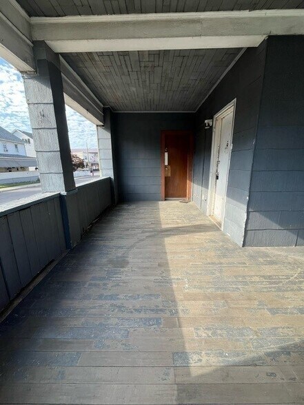 More Photos Of 48 S Kennedy Dr, Mcadoo Apartments For Sale