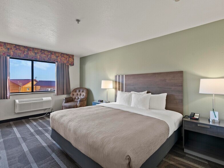 More Photos Of 815 E Hwy 89, Kanab Hotel For Sale