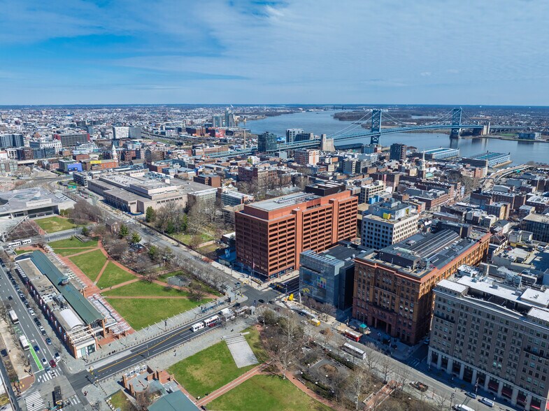More Photos Of 101 N Independence Mall E, Philadelphia Office For Lease