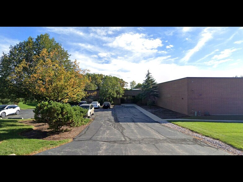 More Photos Of 210 Mittel Dr, Wood Dale Warehouse For Lease