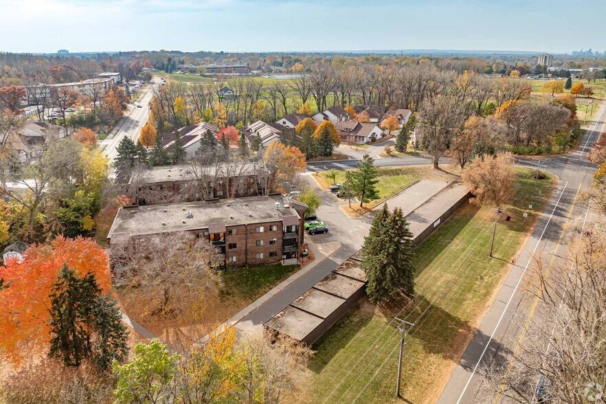 More Photos Of 2050 7th Ave E, North Saint Paul Apartments For Sale