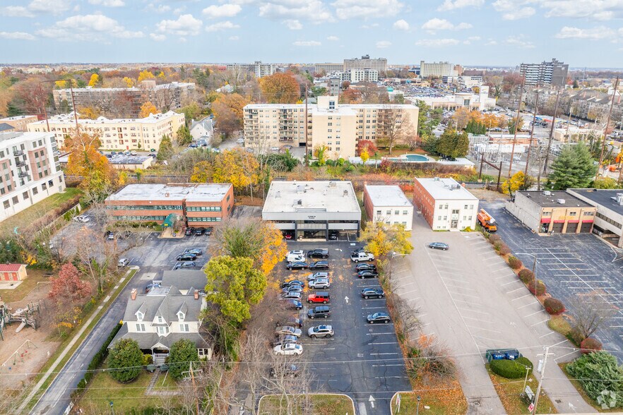 More Photos Of 25 Bala Ave, Bala Cynwyd Medical For Lease