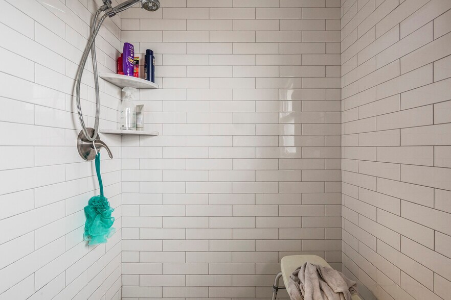 More Photos Of 6019 Preston Hwy, Louisville Office For Sale