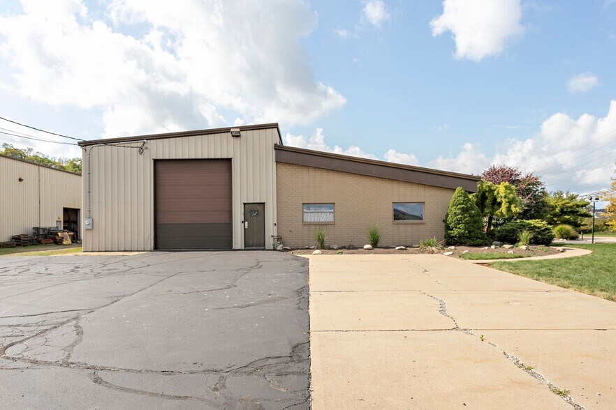 More Photos Of 6 Four Coins Dr, Canonsburg Light Distribution For Lease