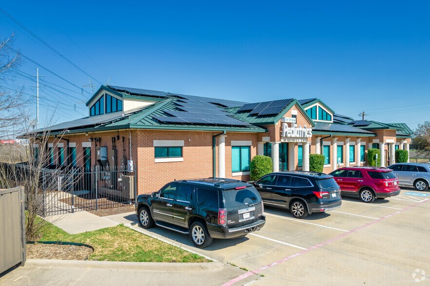 More Photos Of 2801 N Interstate 35E, Carrollton Medical For Sale